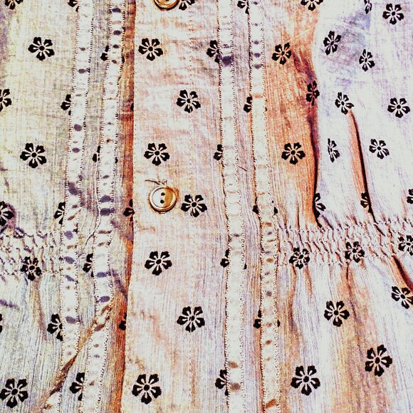 SONOMA Life+Style Women's Button 3/4 Sleeve 1X Shirred Blouse - Tan/Brown Border - Picture 6 of 9